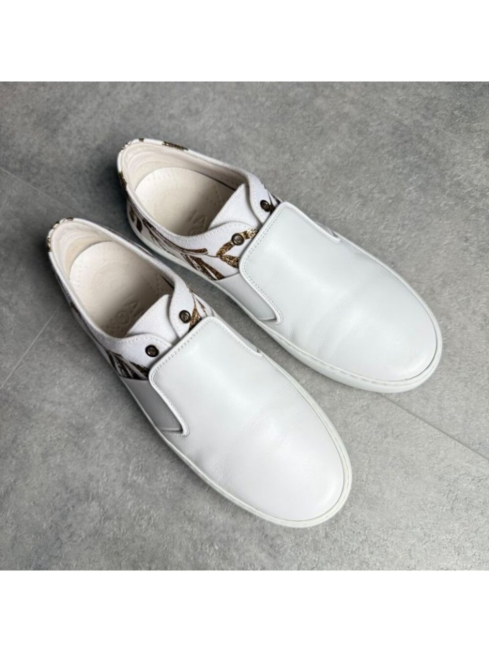 Chanel Coco Mark Leather White Gold Floral Slip on ed Shoes - Picture 2 of 10